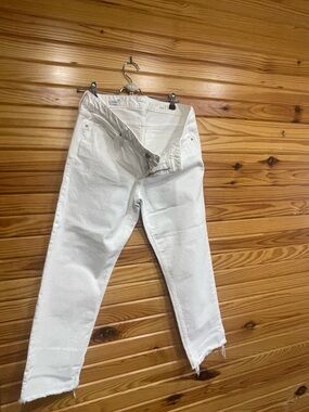 GAP White High-Rise Straight Jeans with Raw Edge
